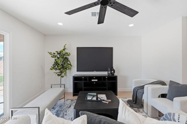 1336 S CACTUS Road, Apache Junction, AZ 85119