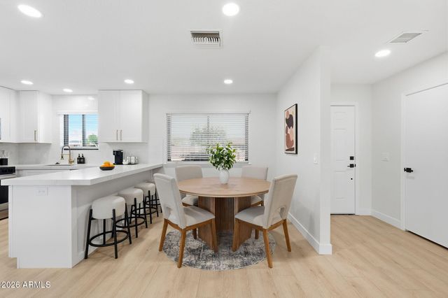 1336 S CACTUS Road, Apache Junction, AZ 85119