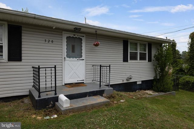 320 WILLOW ST, Luray, VA 22835