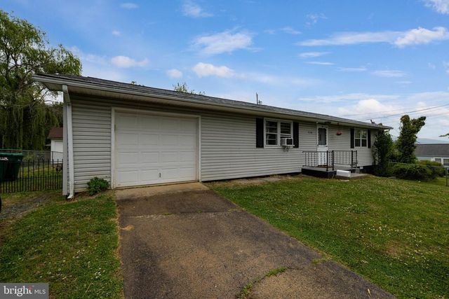 320 WILLOW ST, Luray, VA 22835