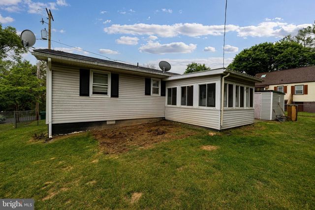 320 WILLOW ST, Luray, VA 22835
