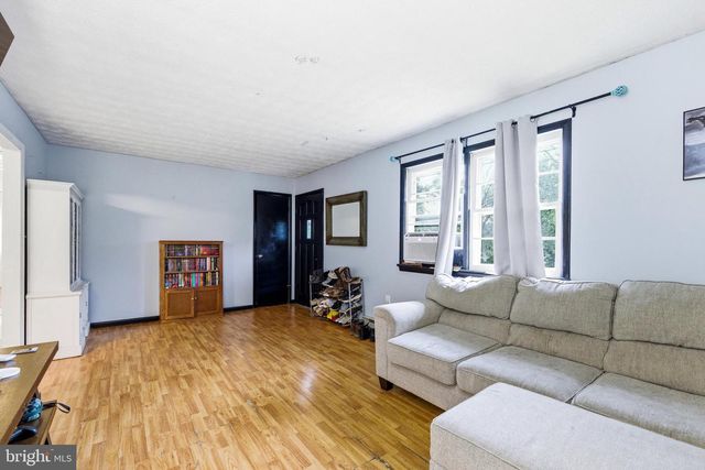 320 WILLOW ST, Luray, VA 22835