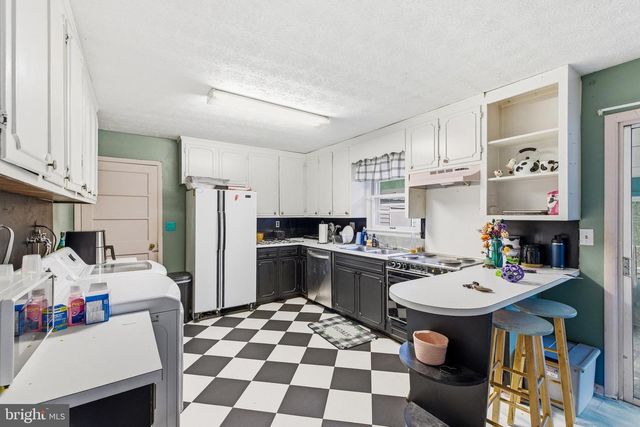320 WILLOW ST, Luray, VA 22835