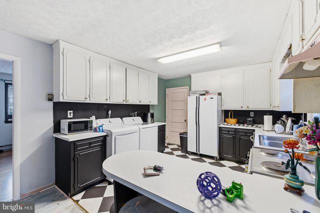 320 WILLOW ST, Luray, VA 22835