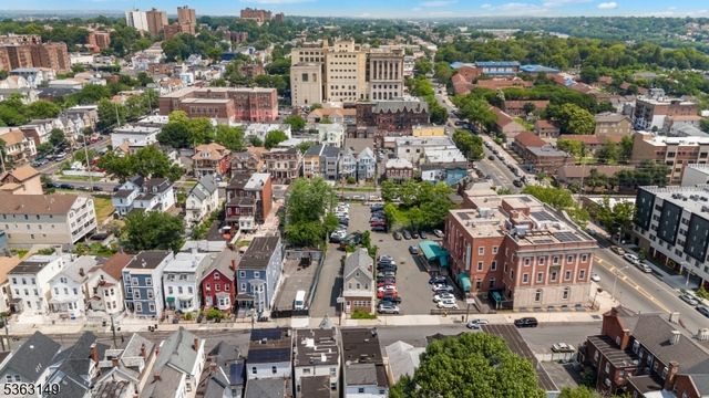 15 Taylor St, Newark City, NJ 07104