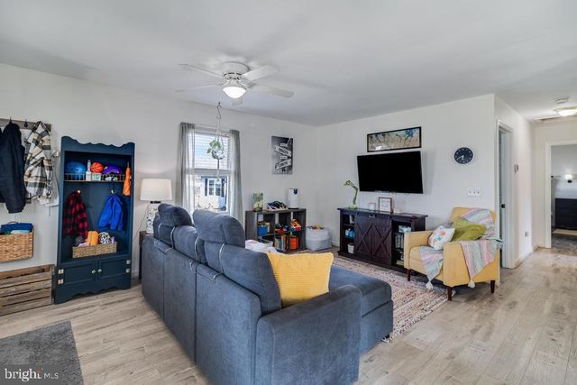 323 LAUREL DR, Lusby, MD 20657