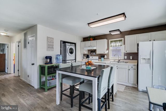 323 LAUREL DR, Lusby, MD 20657