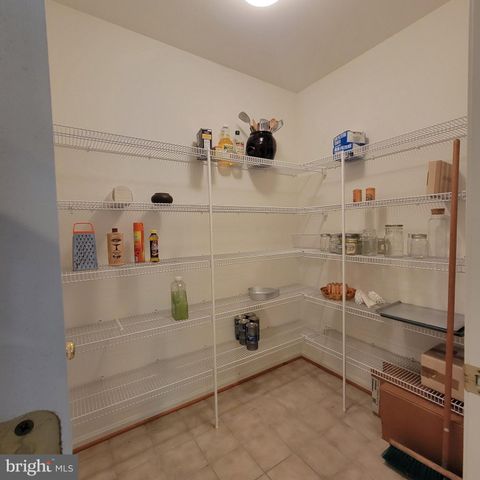 811 LAMOKA DR, Odenton, MD 21113