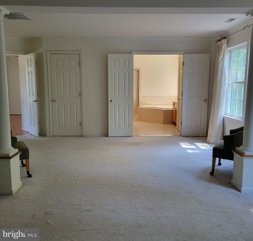 811 LAMOKA DR, Odenton, MD 21113