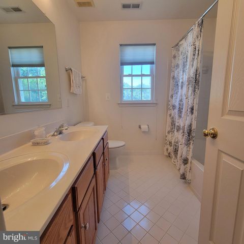 811 LAMOKA DR, Odenton, MD 21113
