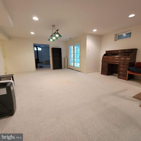 811 LAMOKA DR, Odenton, MD 21113
