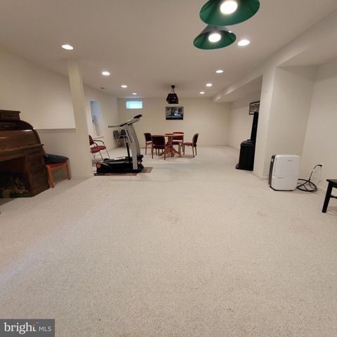 811 LAMOKA DR, Odenton, MD 21113