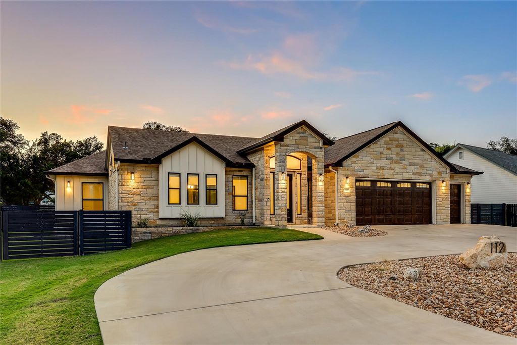 112 Venture BLVD S, Point Venture, TX 78645