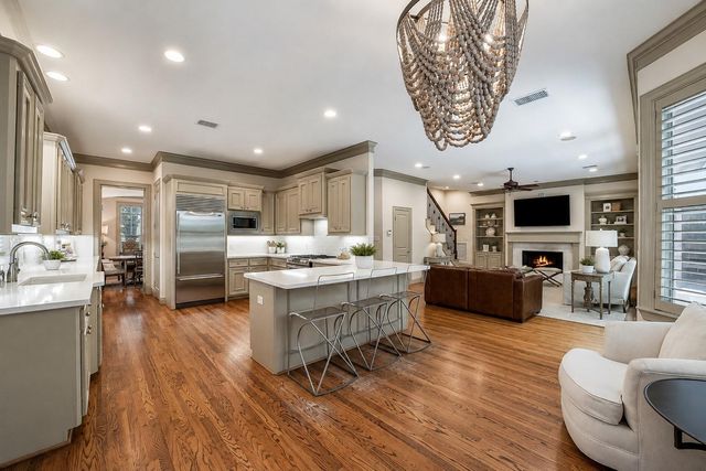 7615 E Jordan Cove, Houston, TX 77055