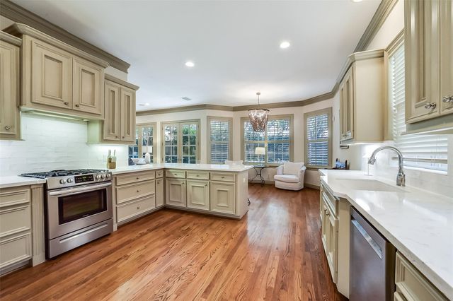 7615 E Jordan Cove, Houston, TX 77055