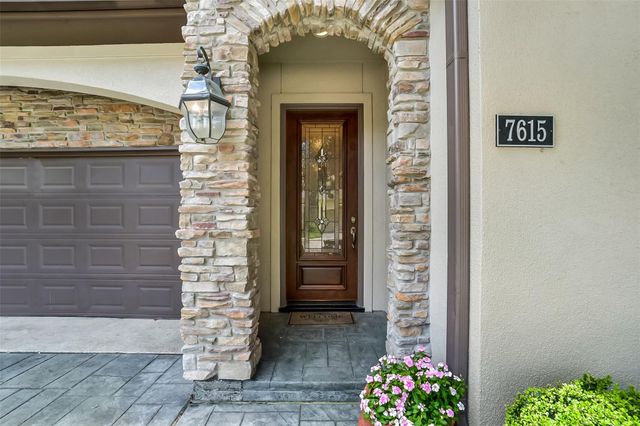 7615 E Jordan Cove, Houston, TX 77055