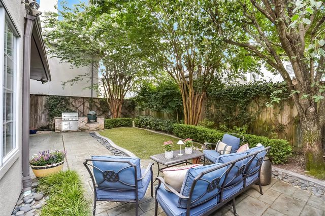 7615 E Jordan Cove, Houston, TX 77055