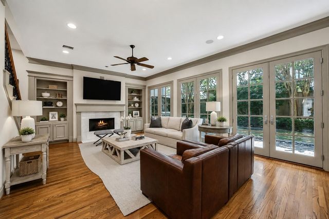 7615 E Jordan Cove, Houston, TX 77055