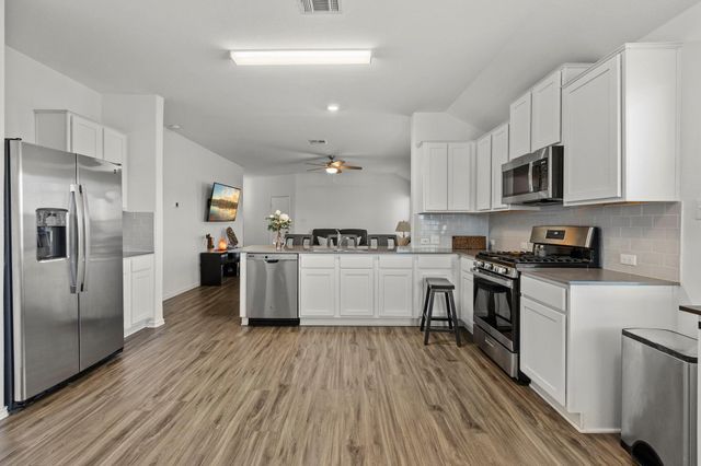 200 High Plains PASS, Liberty Hill, TX 78642