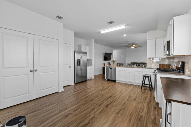 200 High Plains PASS, Liberty Hill, TX 78642