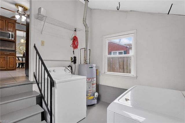 130 Albany DR, Hampton, VA 23666