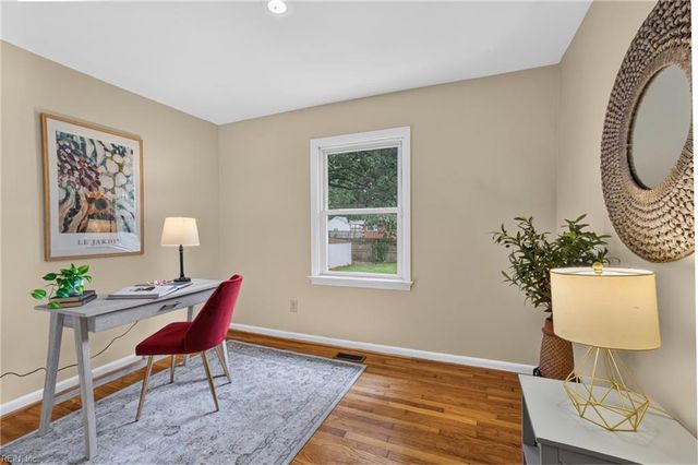 130 Albany DR, Hampton, VA 23666