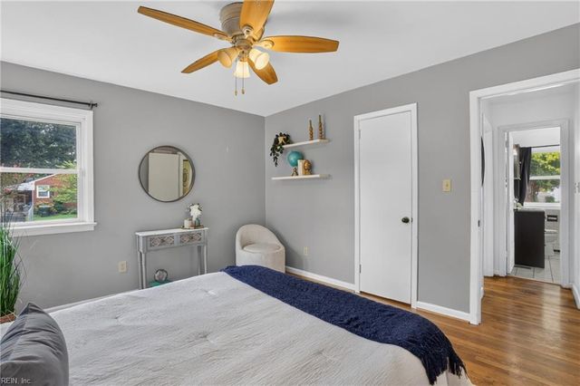 130 Albany DR, Hampton, VA 23666