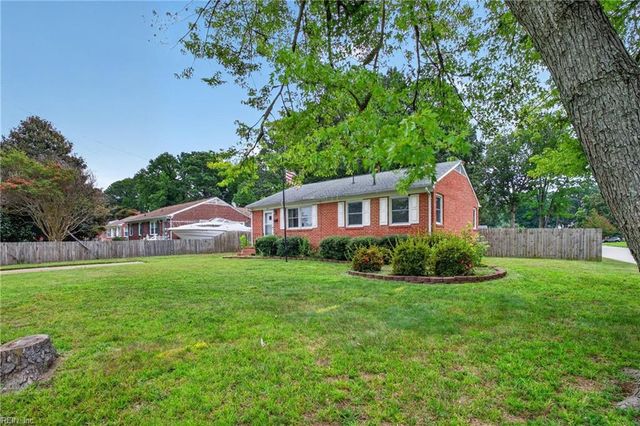 130 Albany DR, Hampton, VA 23666