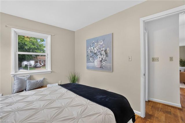 130 Albany DR, Hampton, VA 23666