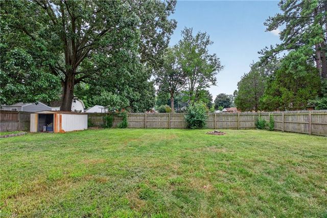 130 Albany DR, Hampton, VA 23666