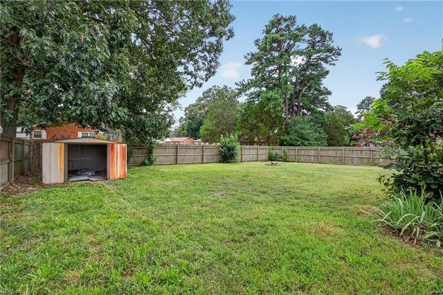 130 Albany DR, Hampton, VA 23666