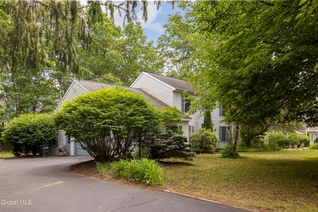 13 Sugar Pine Road, Queensbury, NY 12804