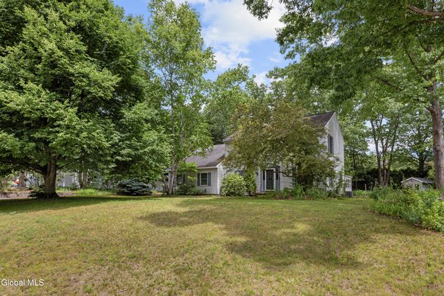 13 Sugar Pine Road, Queensbury, NY 12804