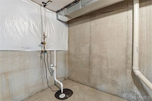 138 Rhythm Point Drive, St Peters, MO 63376