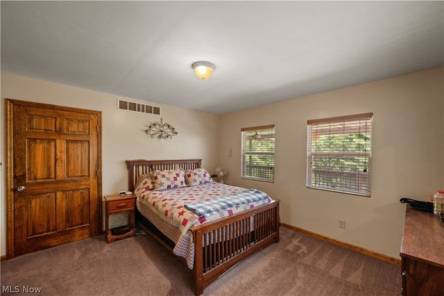 26601 Huckleberry Road, Coolville, OH 45723
