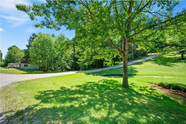 26601 Huckleberry Road, Coolville, OH 45723
