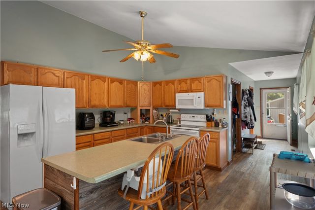 26601 Huckleberry Road, Coolville, OH 45723