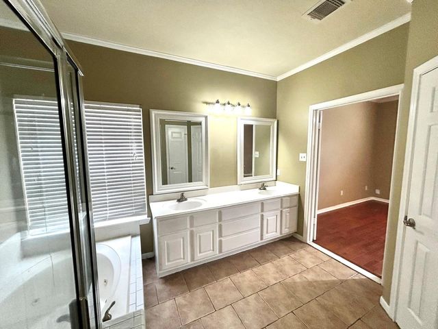 14339 Fair Knoll Way, Houston, TX 77062