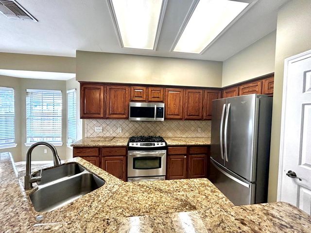 14339 Fair Knoll Way, Houston, TX 77062