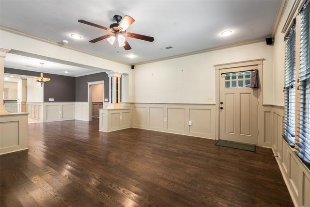 422 S Winnetka Avenue, Dallas, TX 75208