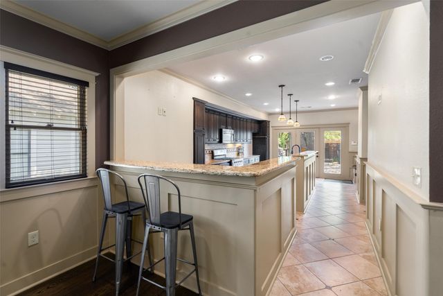 422 S Winnetka Avenue, Dallas, TX 75208