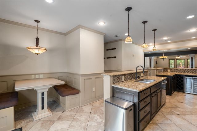 422 S Winnetka Avenue, Dallas, TX 75208