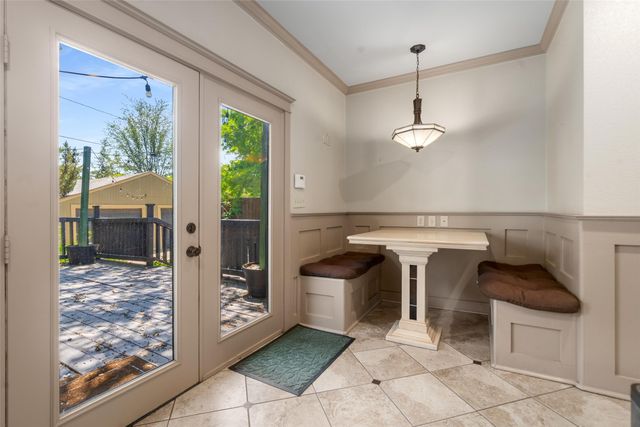 422 S Winnetka Avenue, Dallas, TX 75208