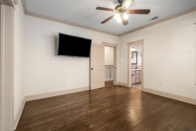 422 S Winnetka Avenue, Dallas, TX 75208