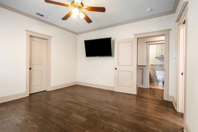 422 S Winnetka Avenue, Dallas, TX 75208