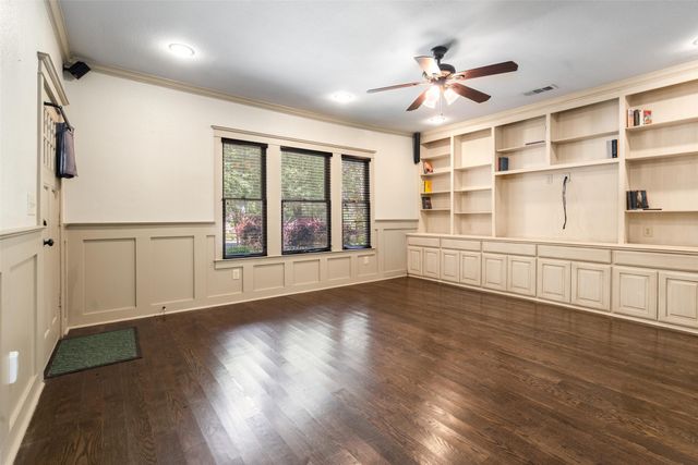 422 S Winnetka Avenue, Dallas, TX 75208