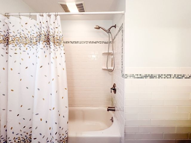 69 Standish Rd, Quincy, MA 02171