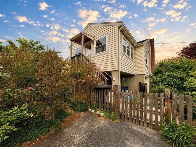 69 Standish Rd, Quincy, MA 02171