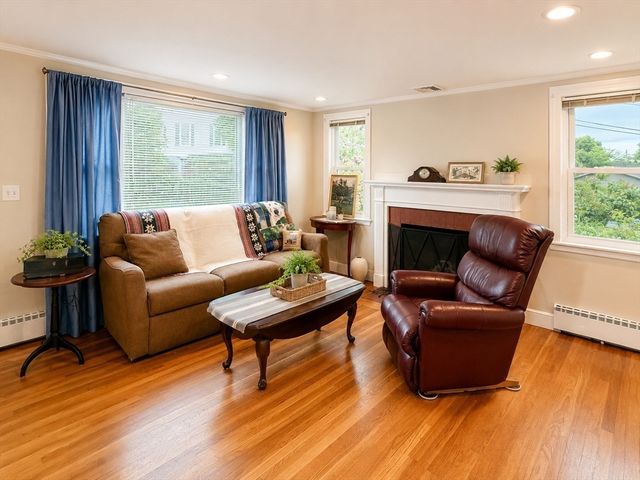 69 Standish Rd, Quincy, MA 02171