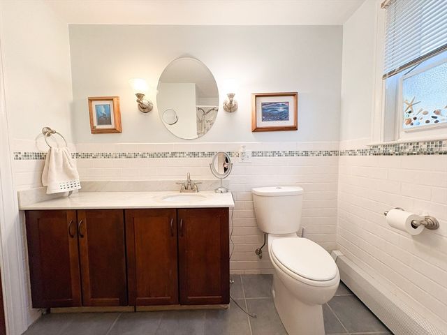 69 Standish Rd, Quincy, MA 02171